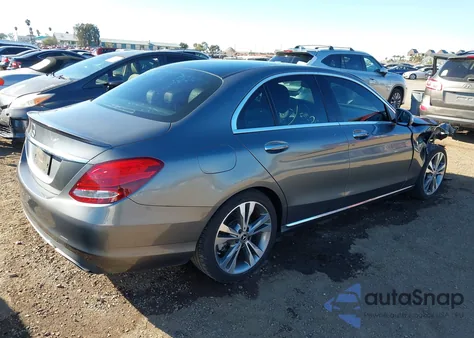 2018 Mercedes-Benz C 300 из США, поврежденный, VIN 55SWF4JB6JU281805